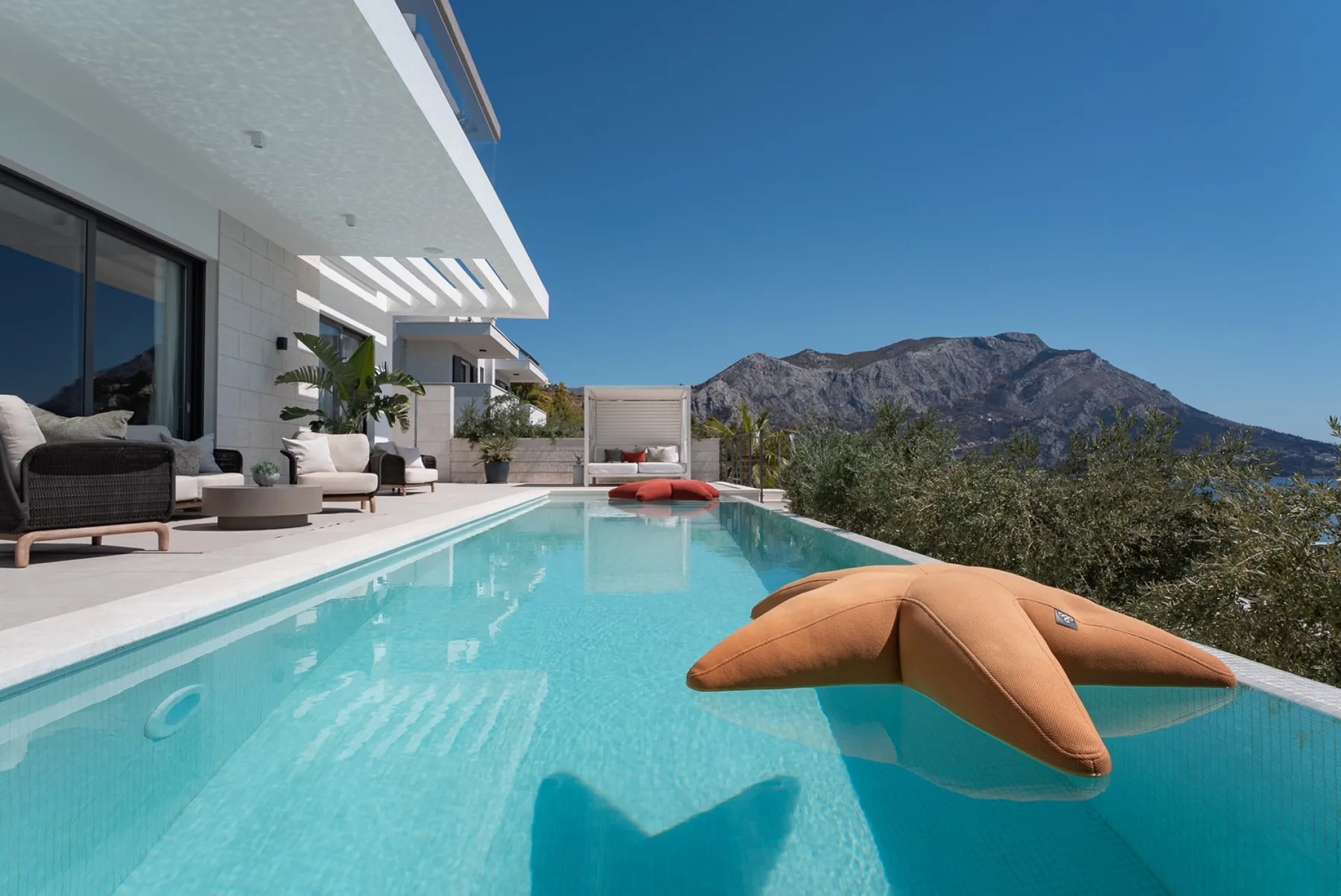 Luxury Villa Andoris