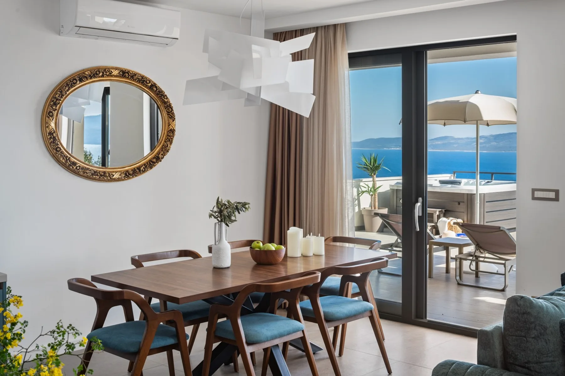 Seaview Villa Aria