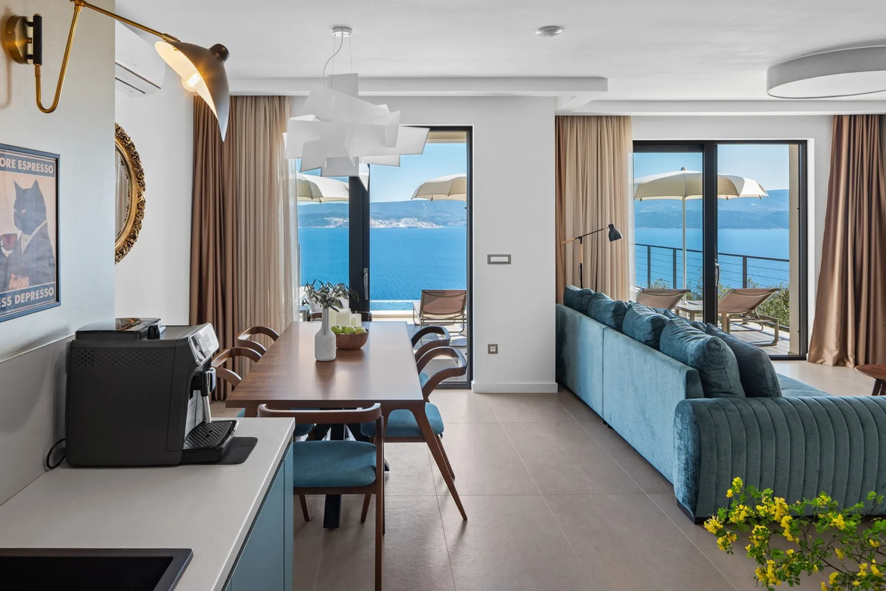 Seaview Villa Aria