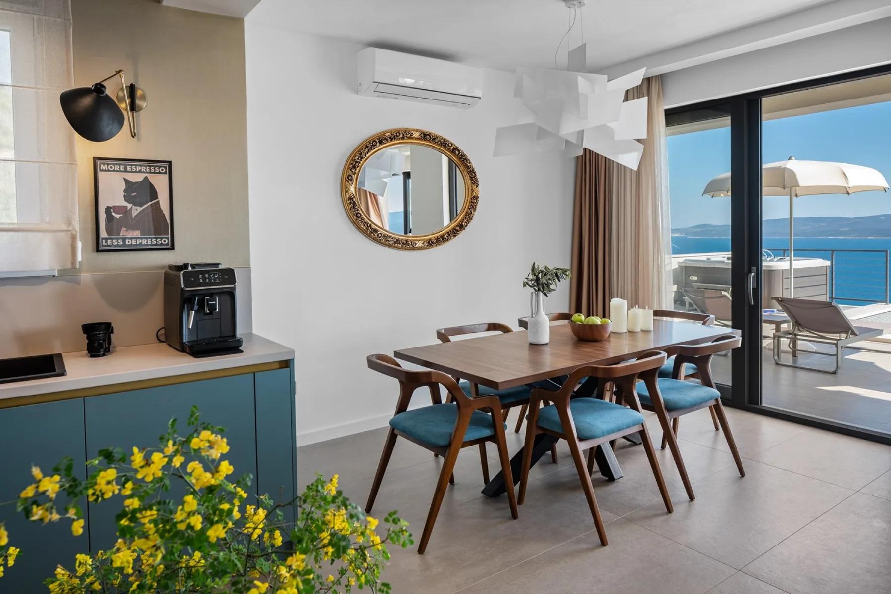 Seaview Villa Aria