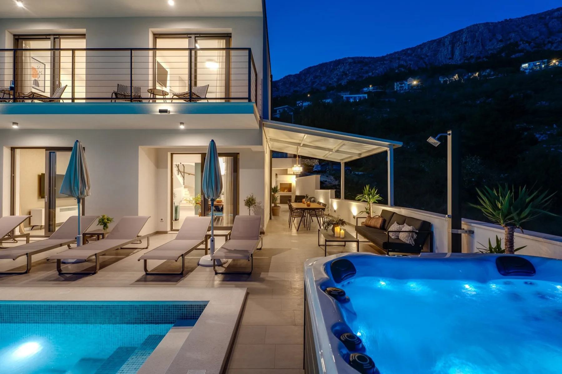 Seaview Villa Aria