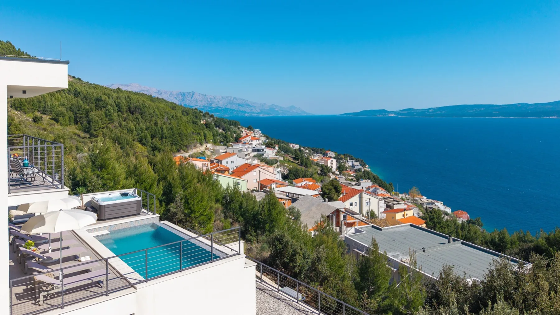 Seaview Villa Aria