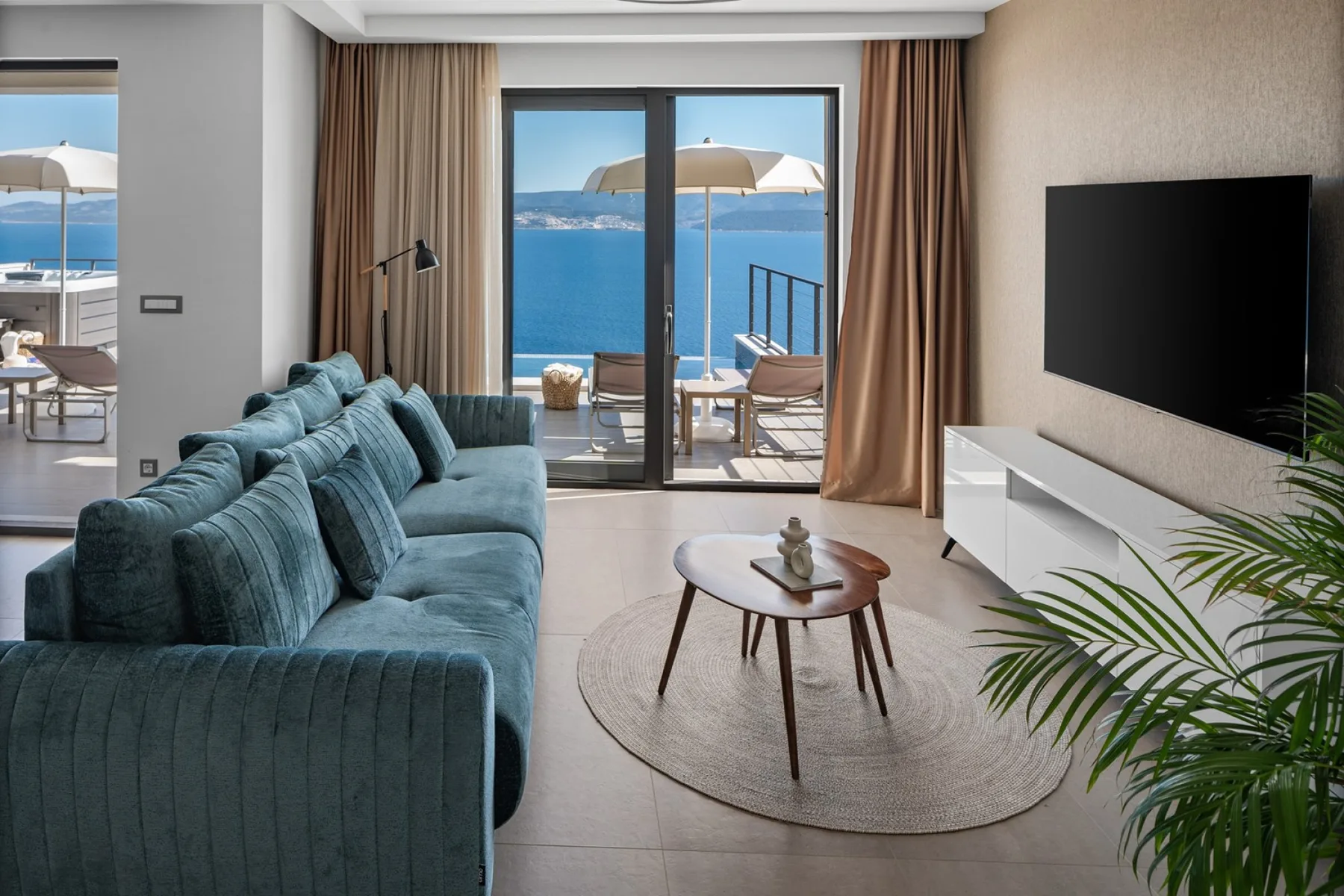 Seaview Villa Aria