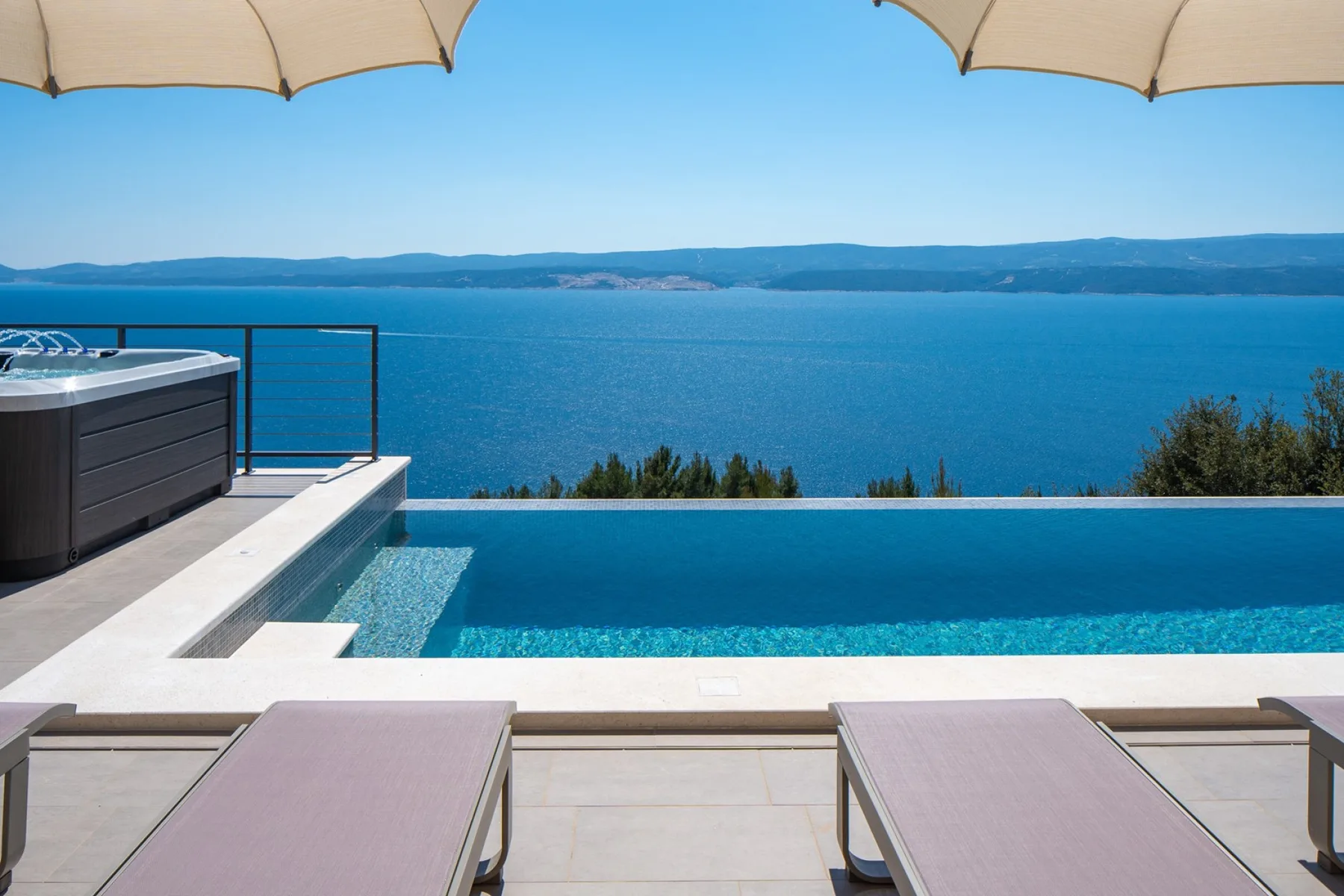 Seaview Villa Aria
