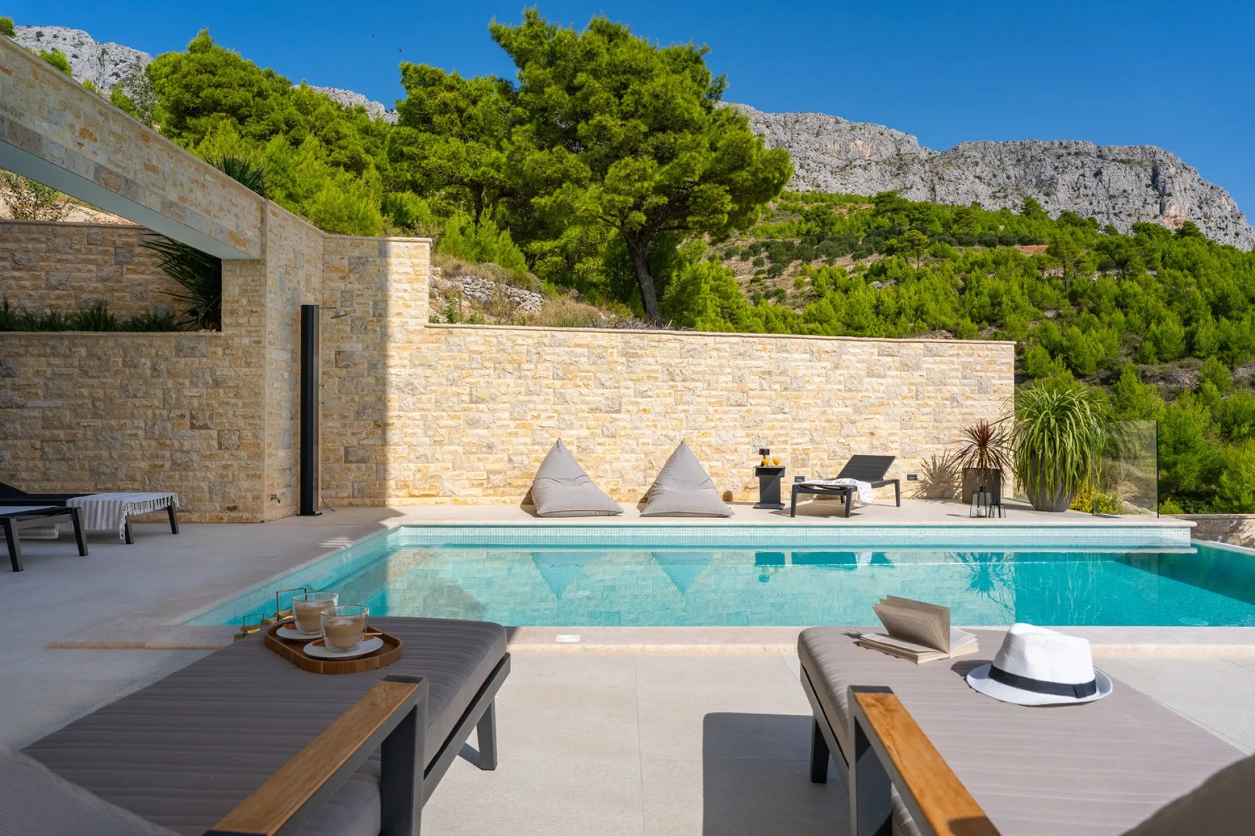 Luxury Villa Nitia