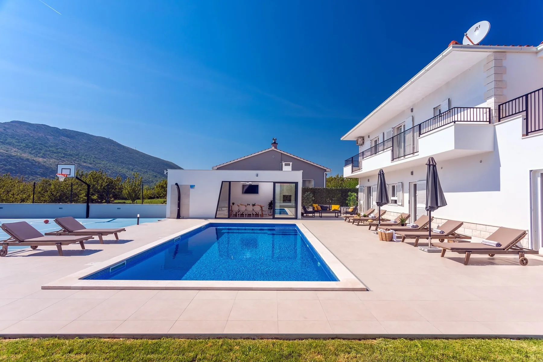 Villa Almic