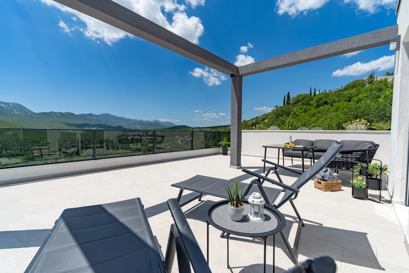 Villa Neda