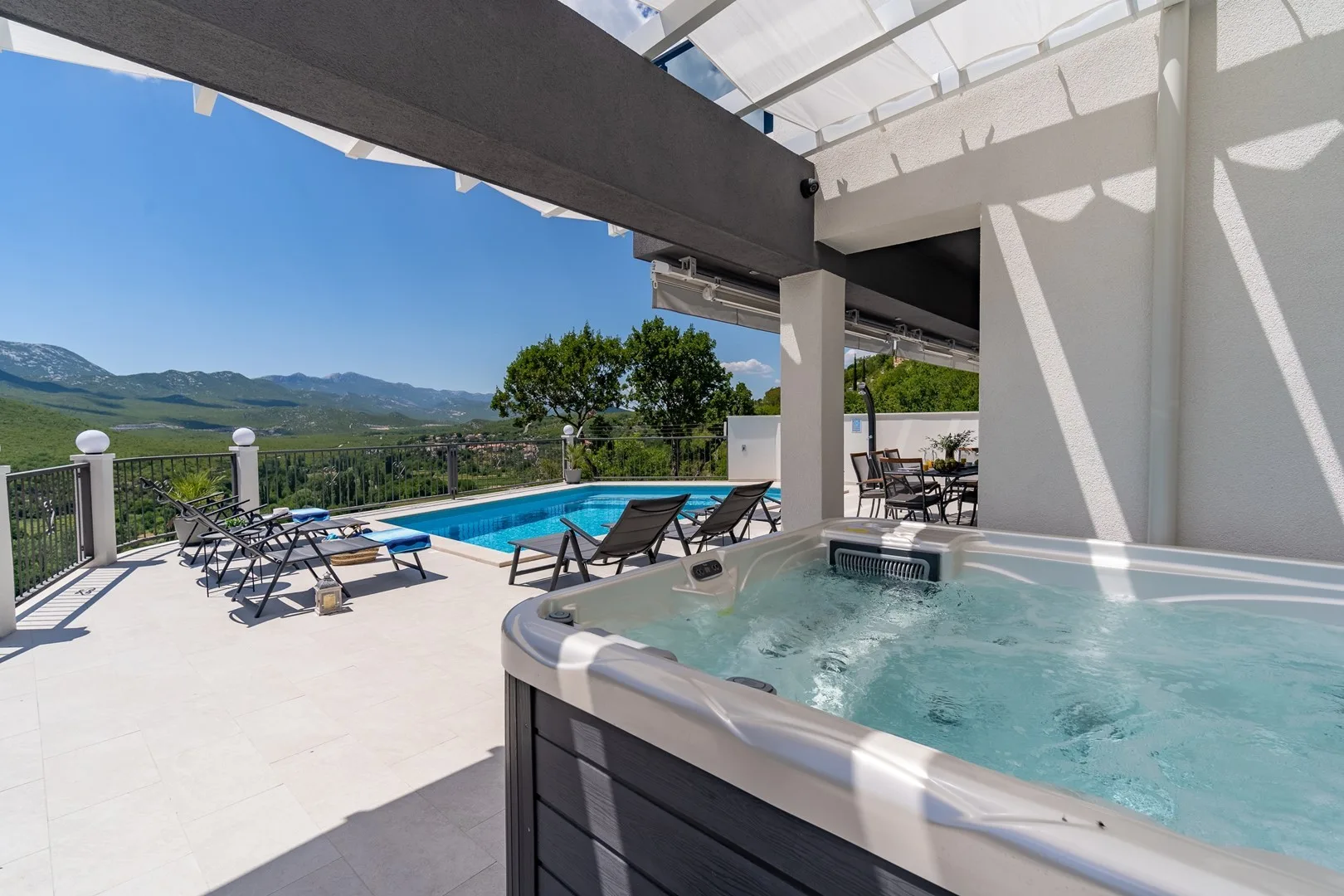 Villa Neda