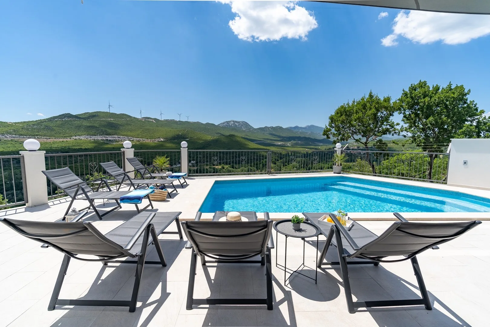 Villa Neda