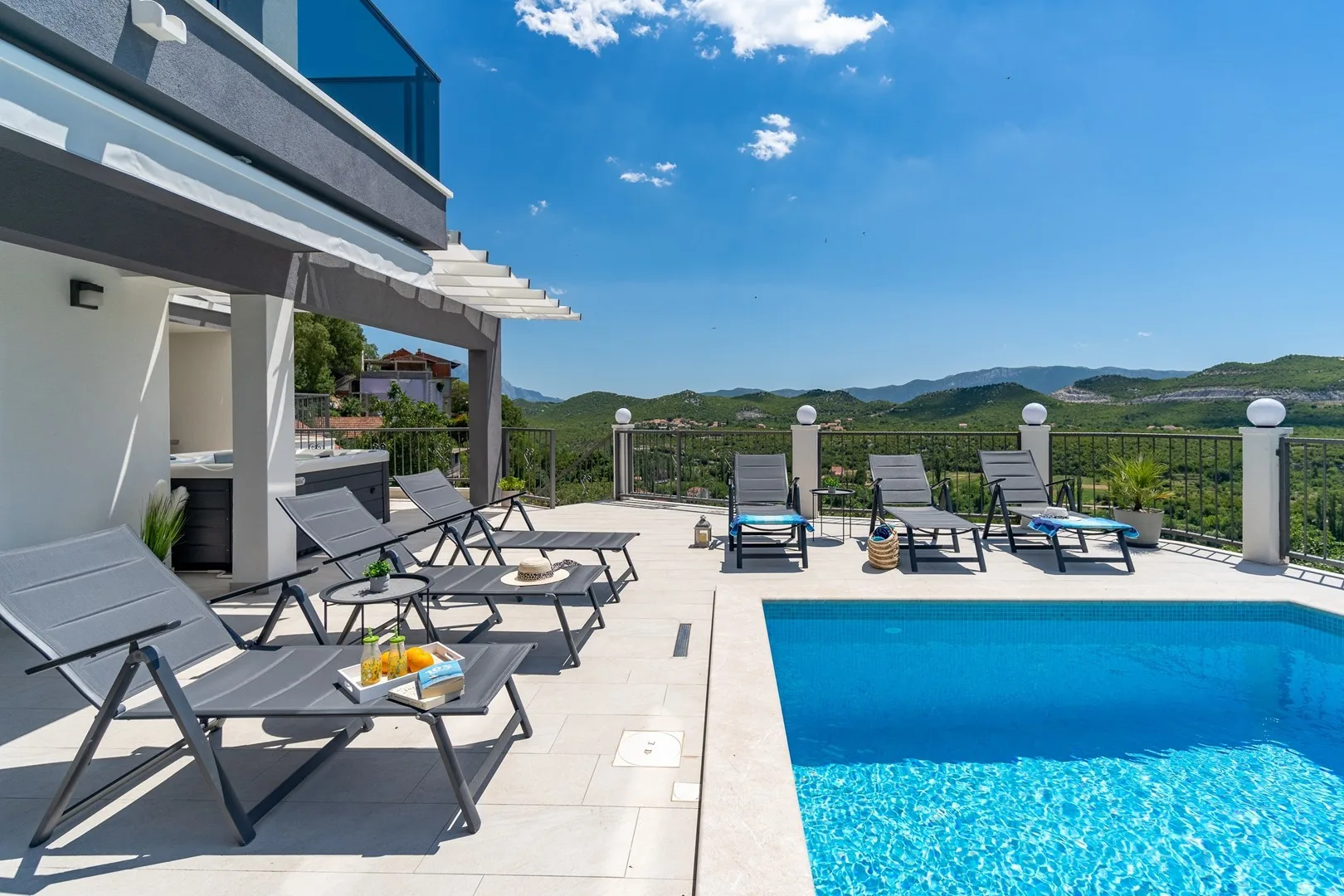 Villa Neda