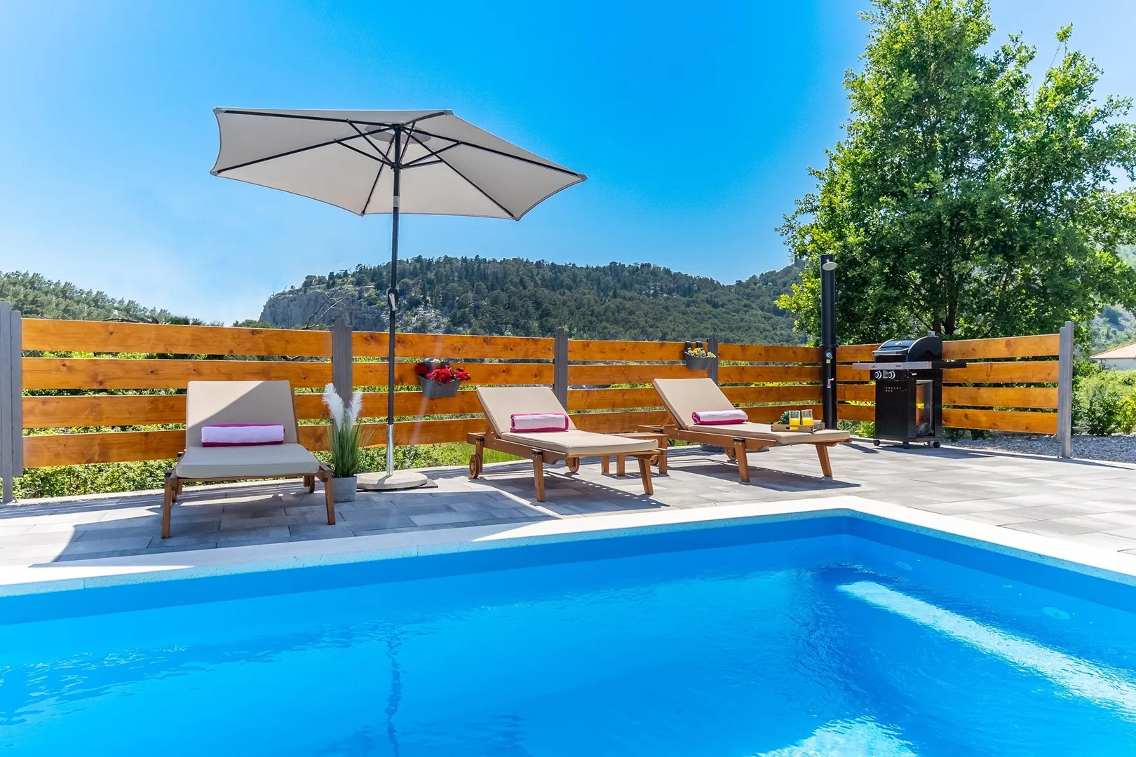 Villa Mir