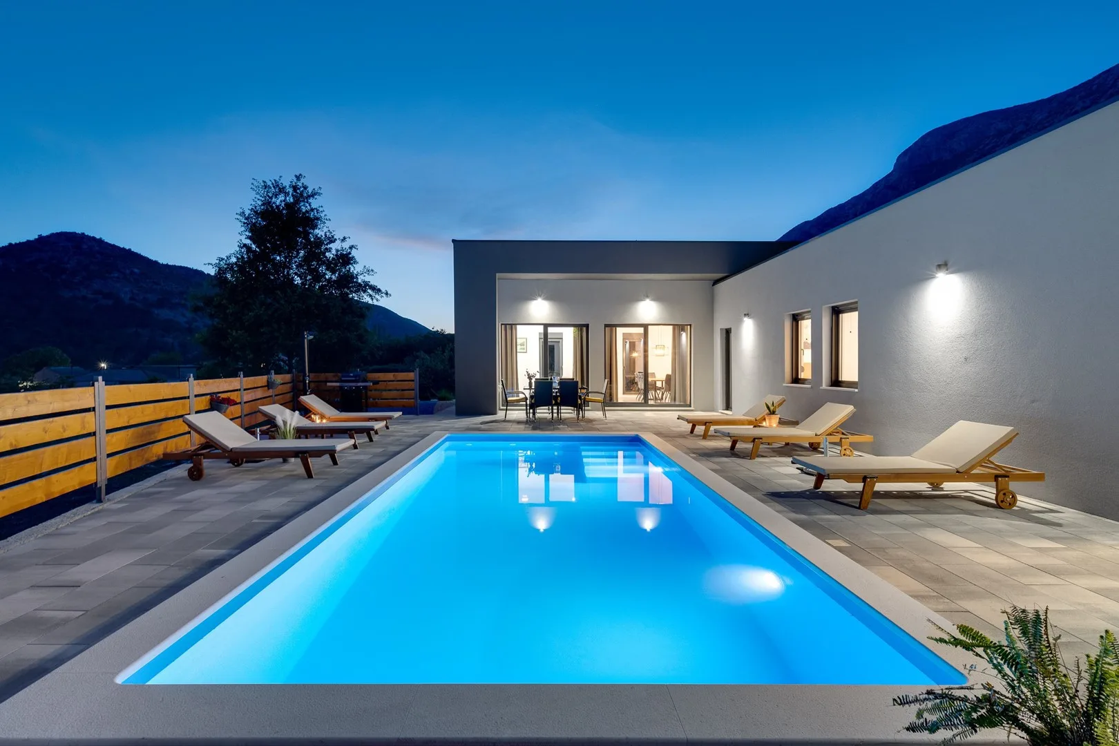 Villa Mir