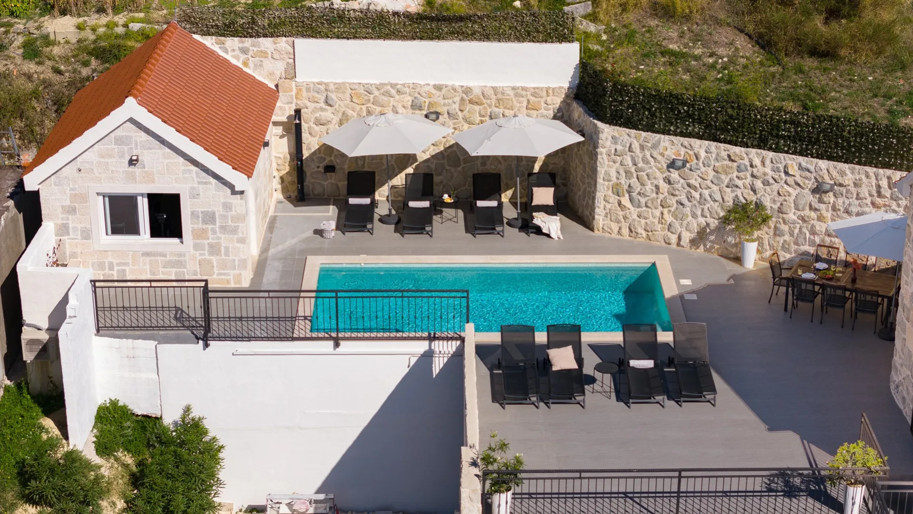 The KING (Villa Kralj)