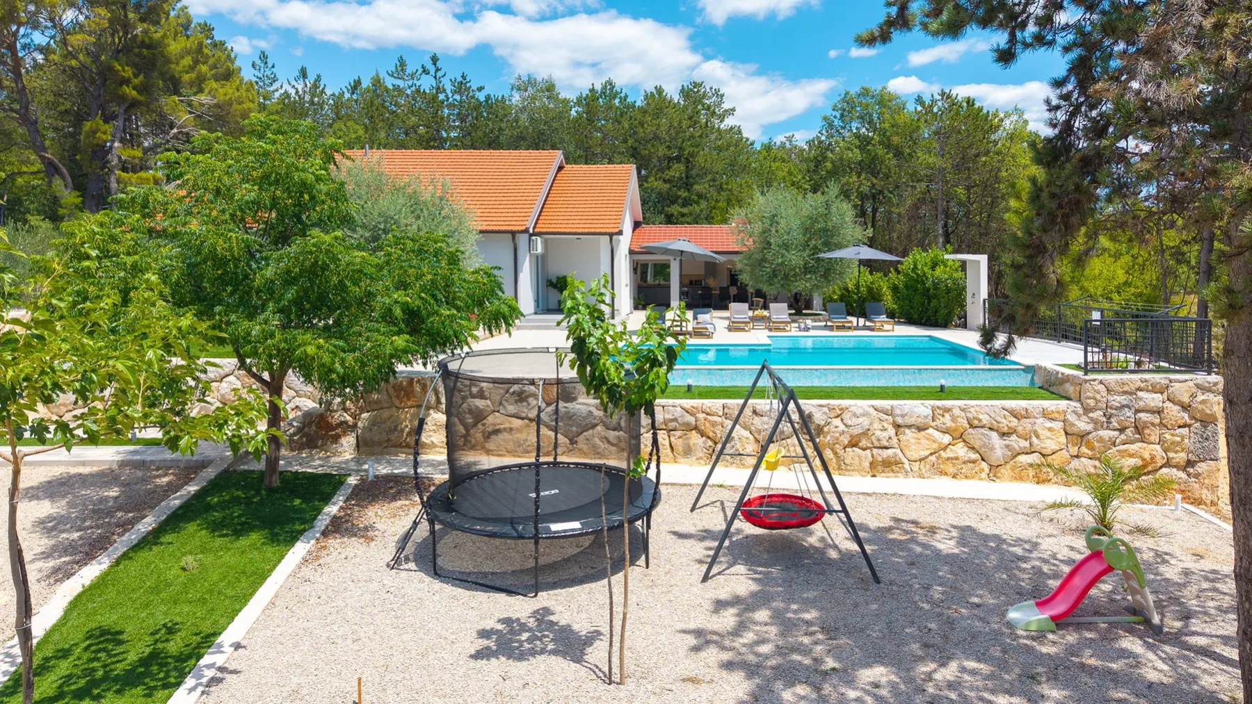 Villa Green Escape