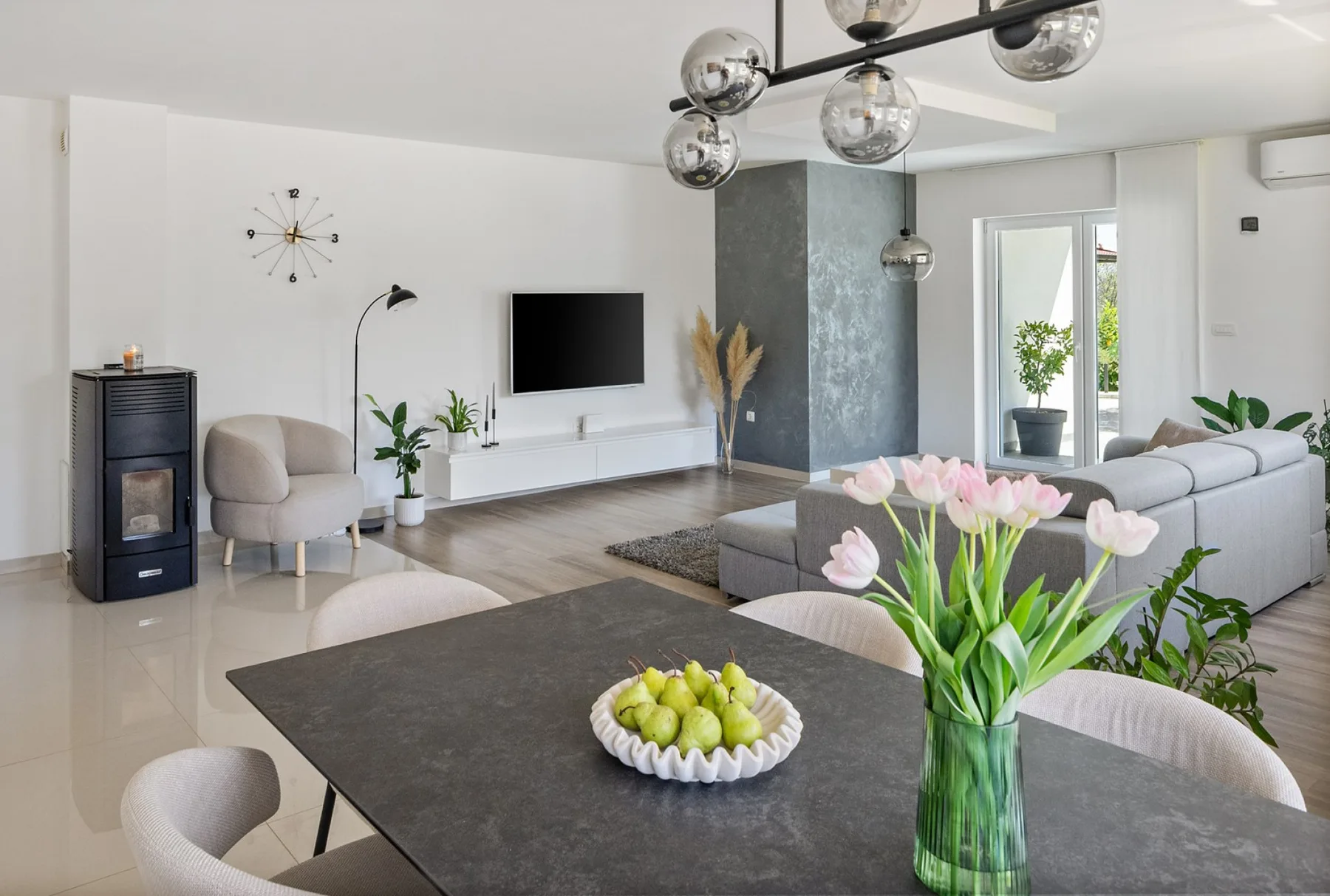 Villa Green Escape