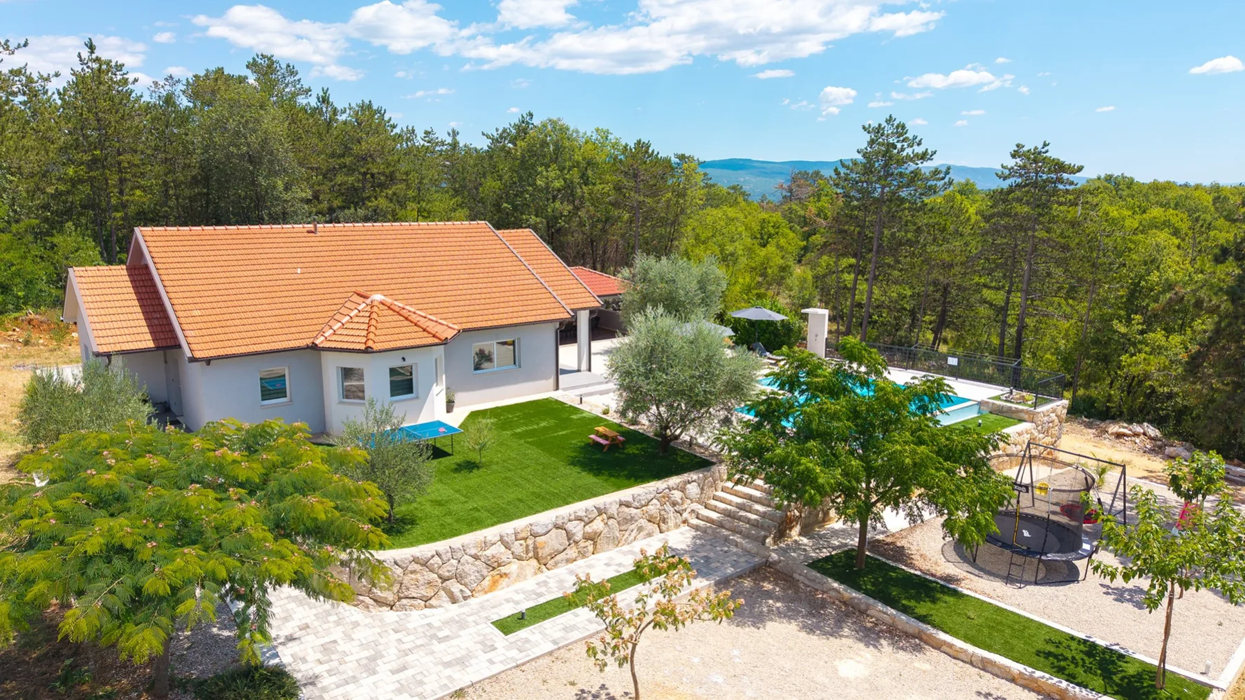 Villa Green Escape