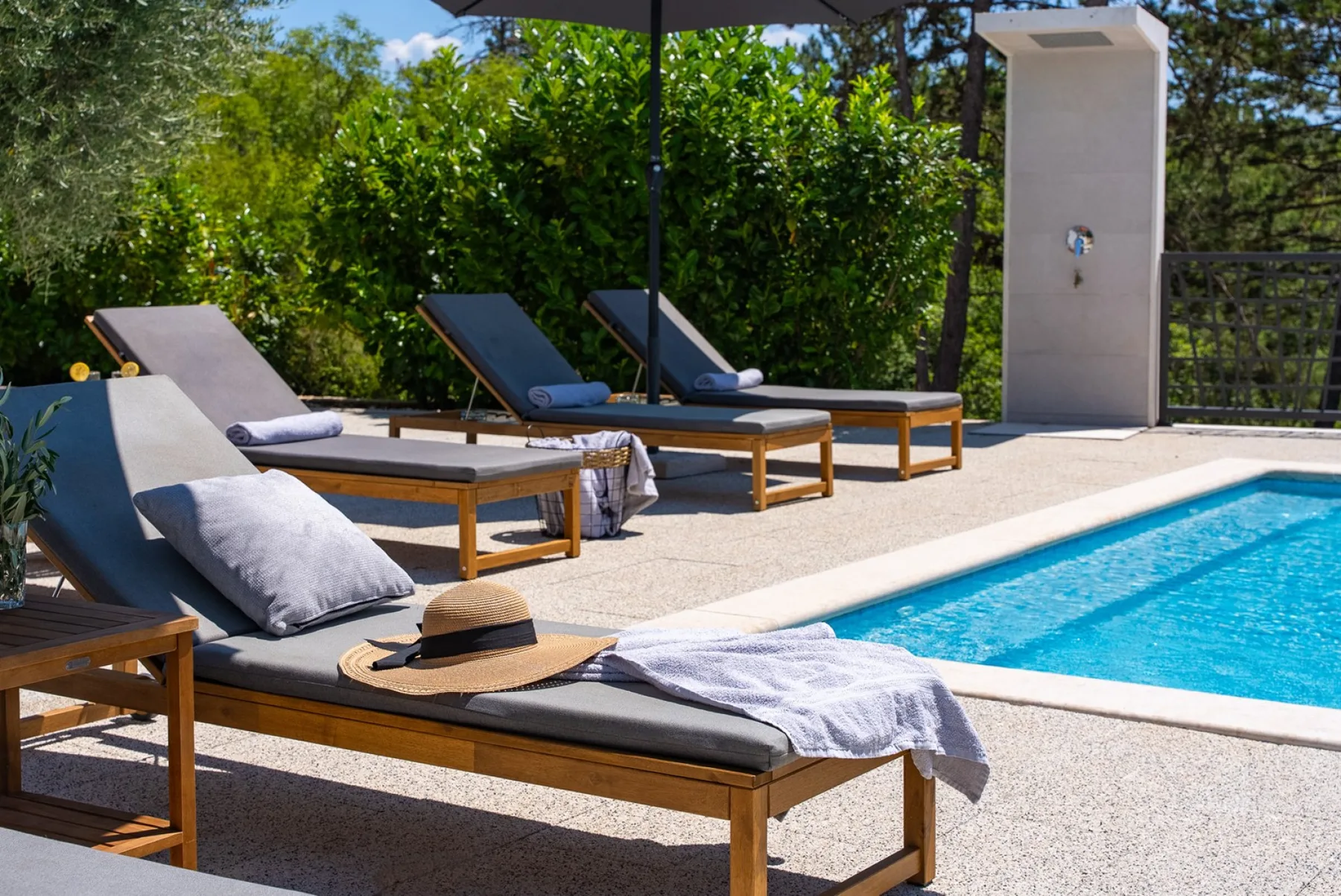 Villa Green Escape