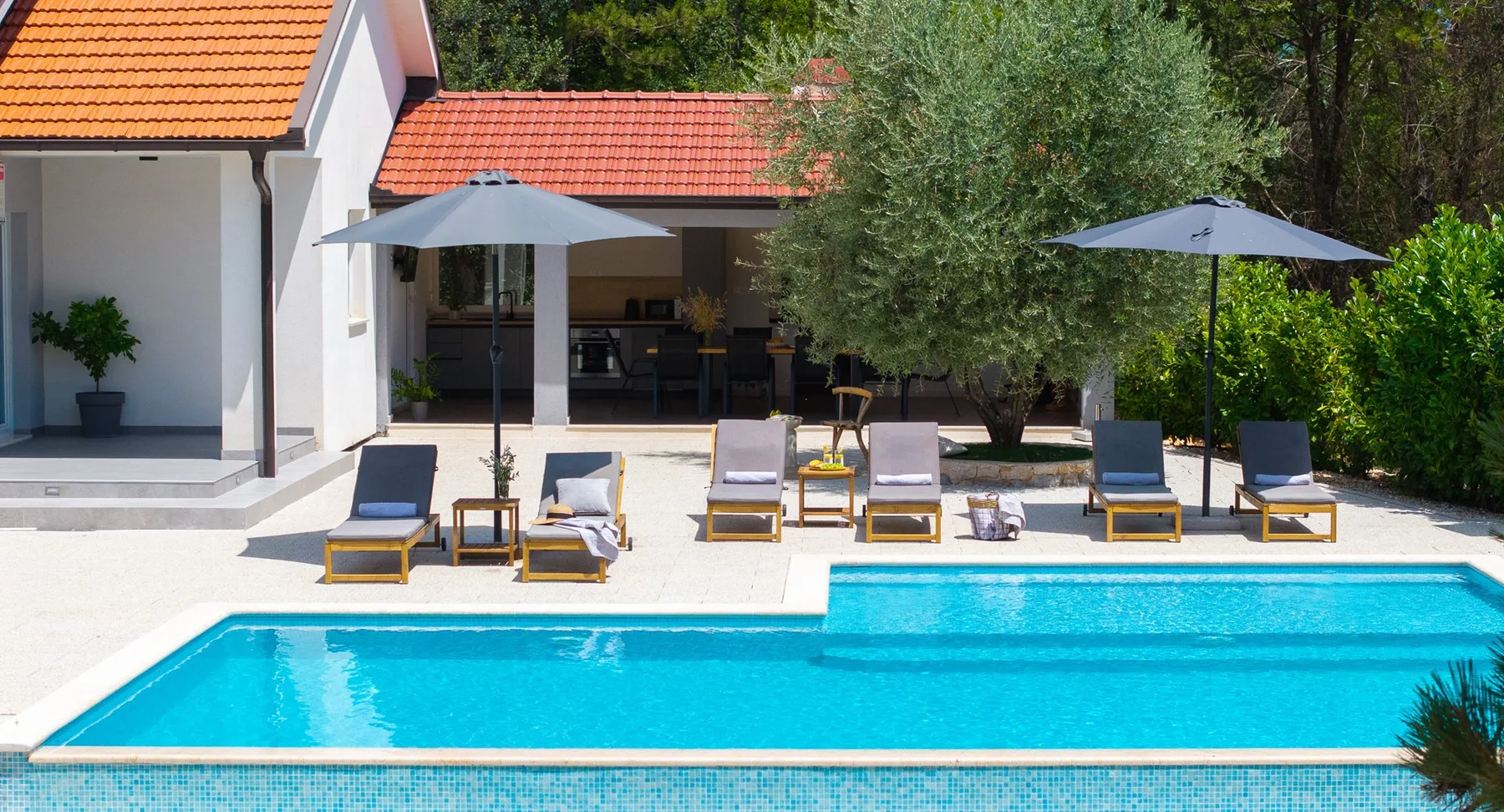 Villa Green Escape