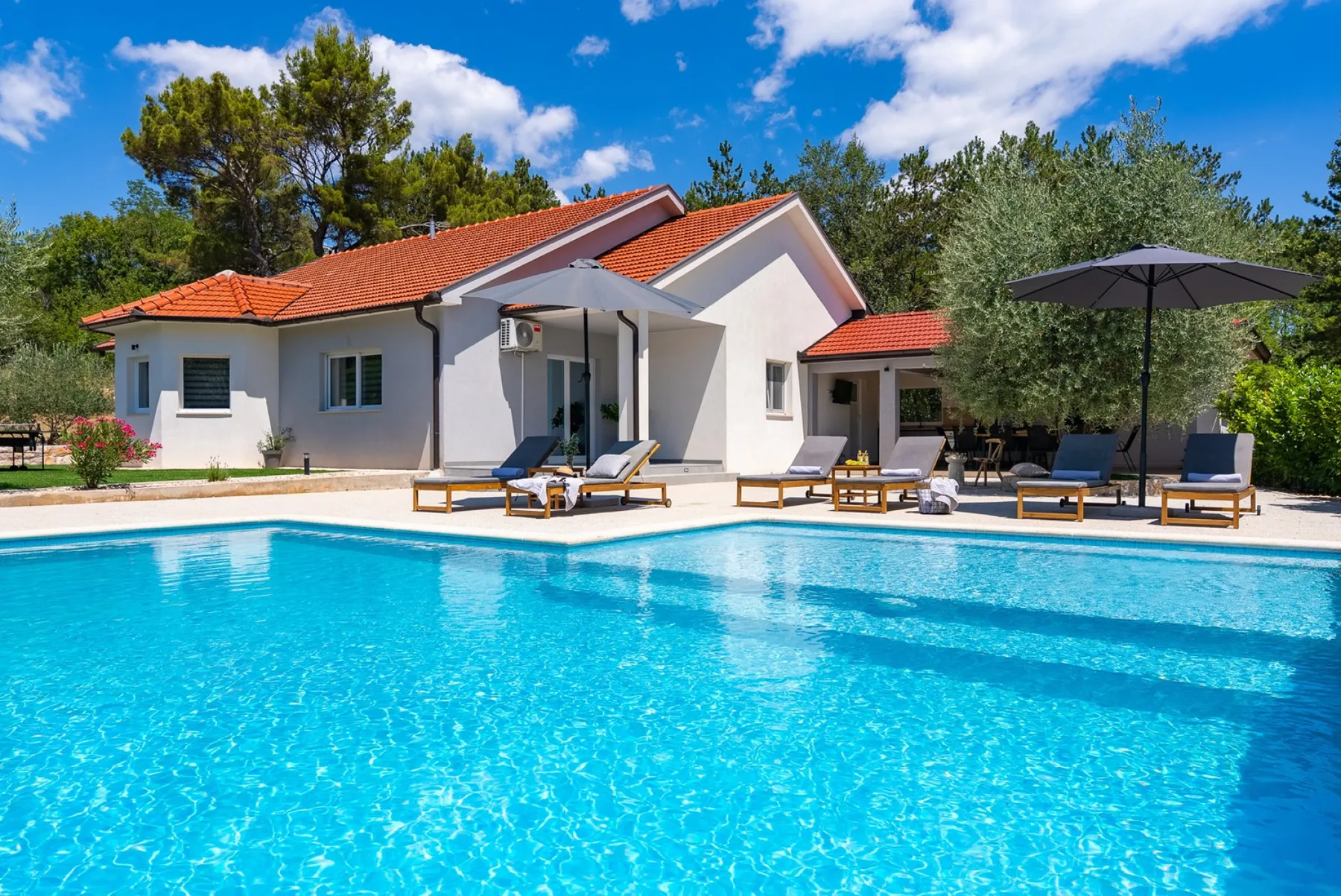 Villa Green Escape