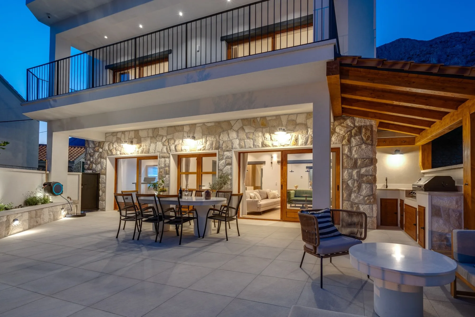Seaview Villa Dattero