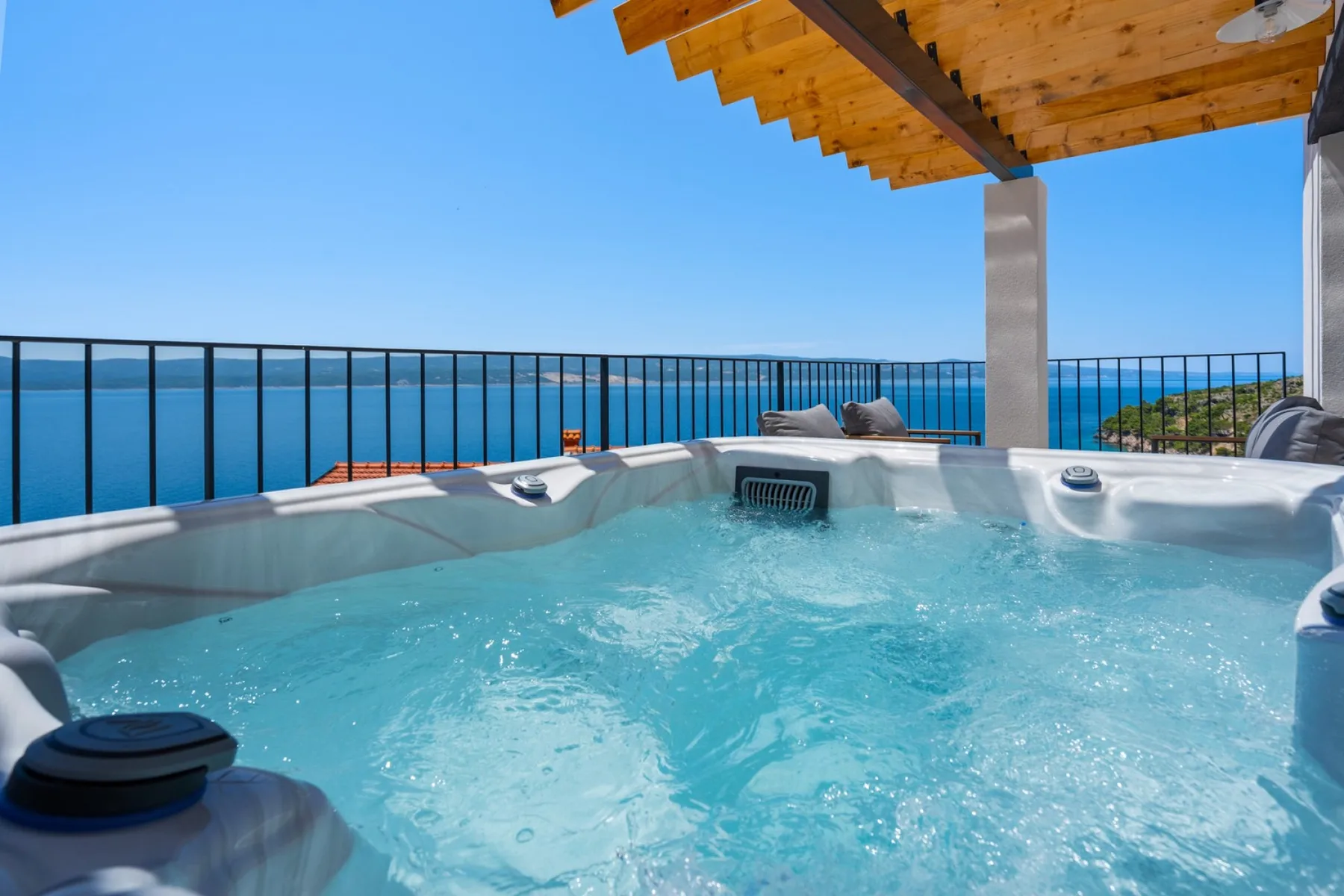 Seaview Villa Dattero