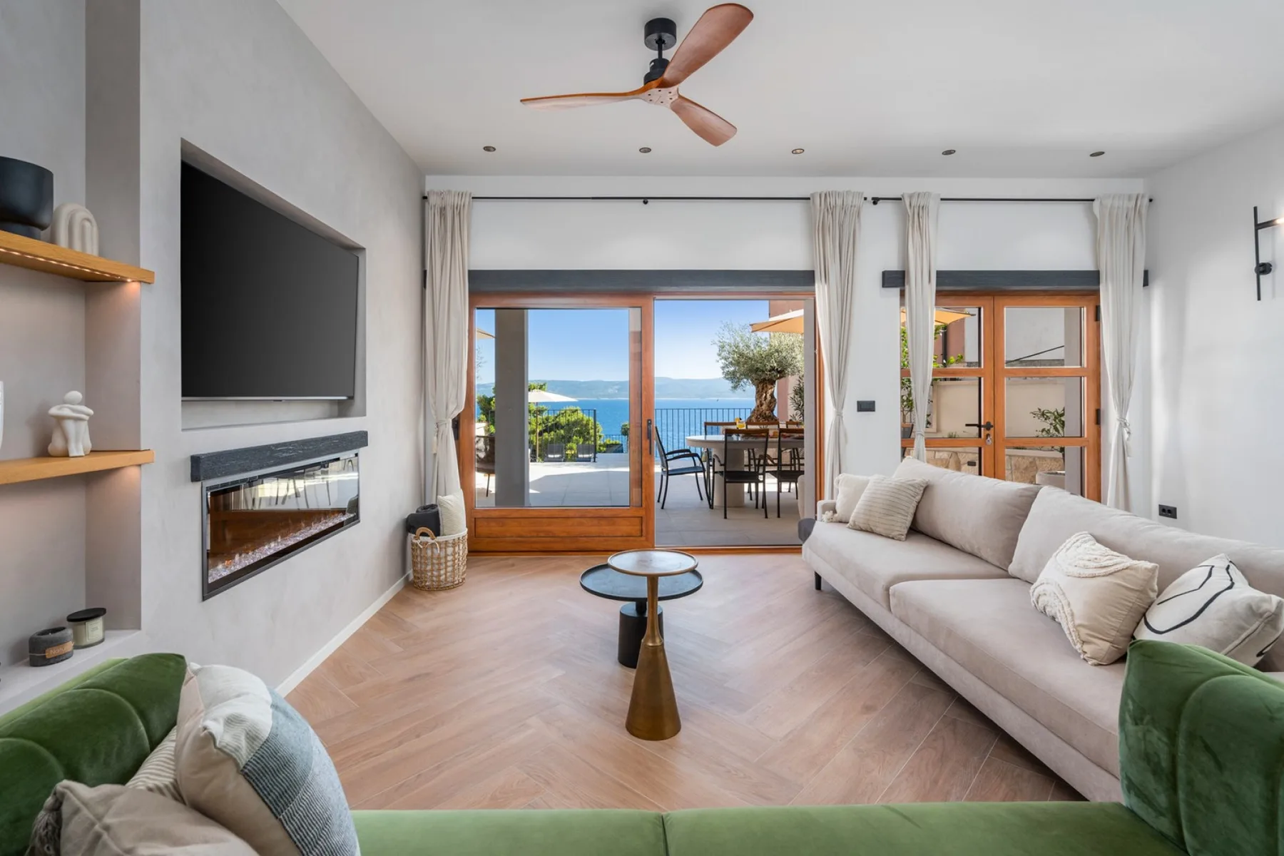 Seaview Villa Dattero