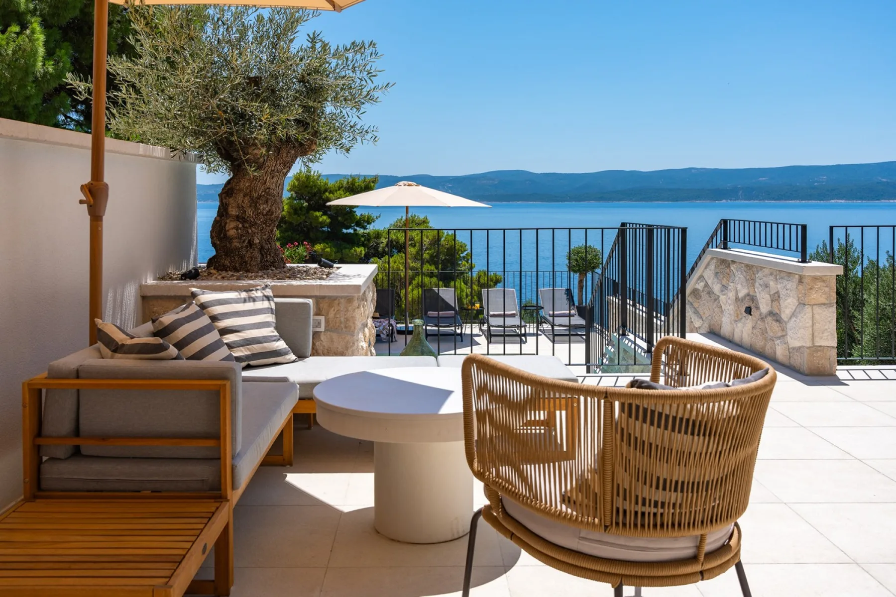 Seaview Villa Dattero