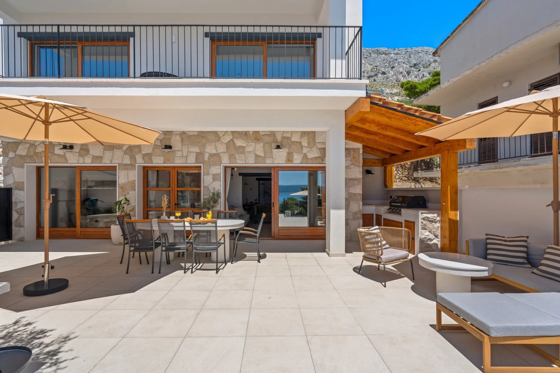 Seaview Villa Dattero