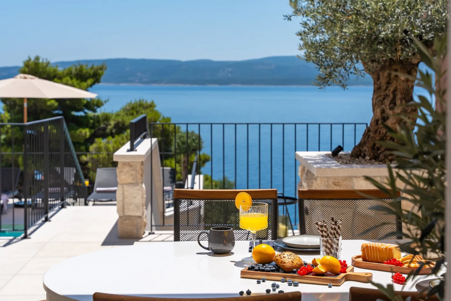 Seaview Villa Dattero