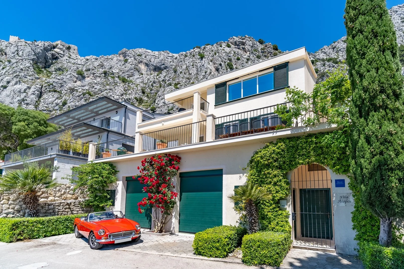 Villa Atopos