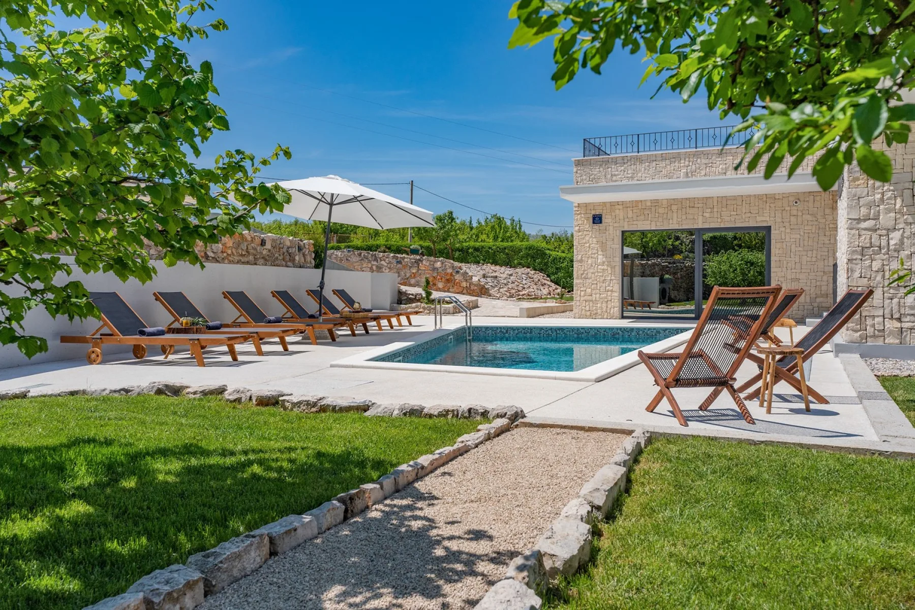Modern Villa M30