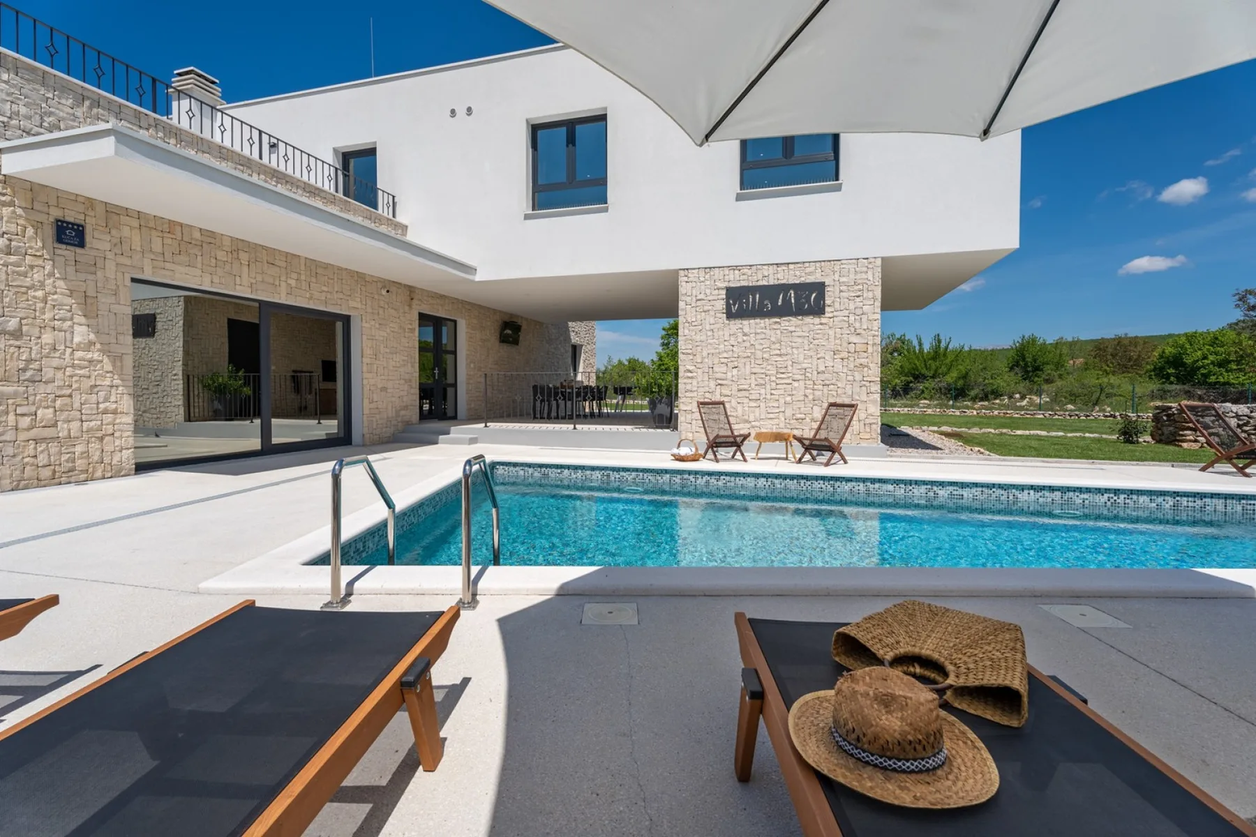 Modern Villa M30