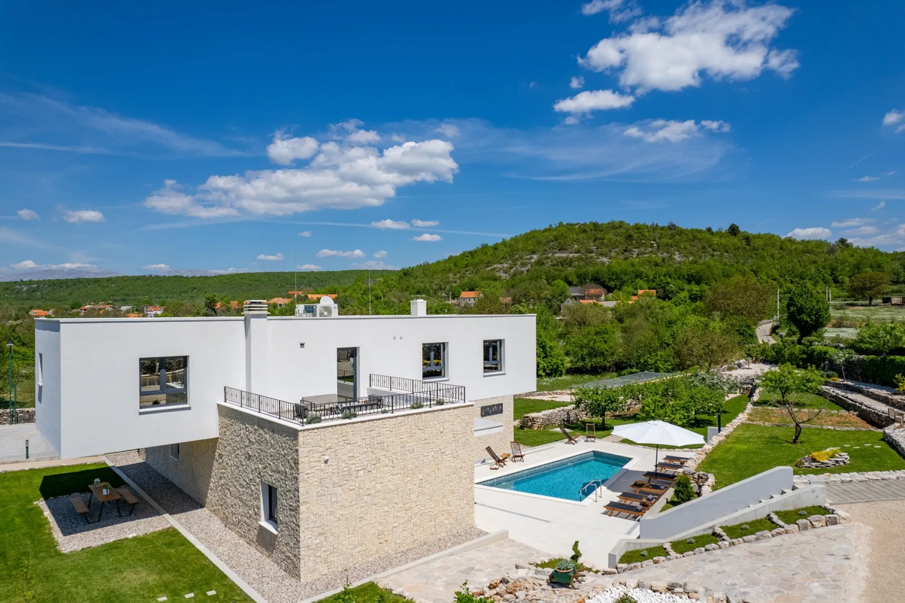 Modern Villa M30