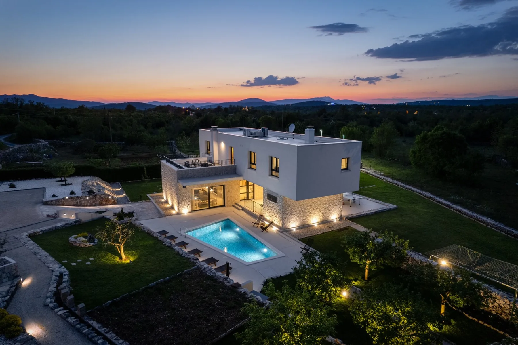 Modern Villa M30