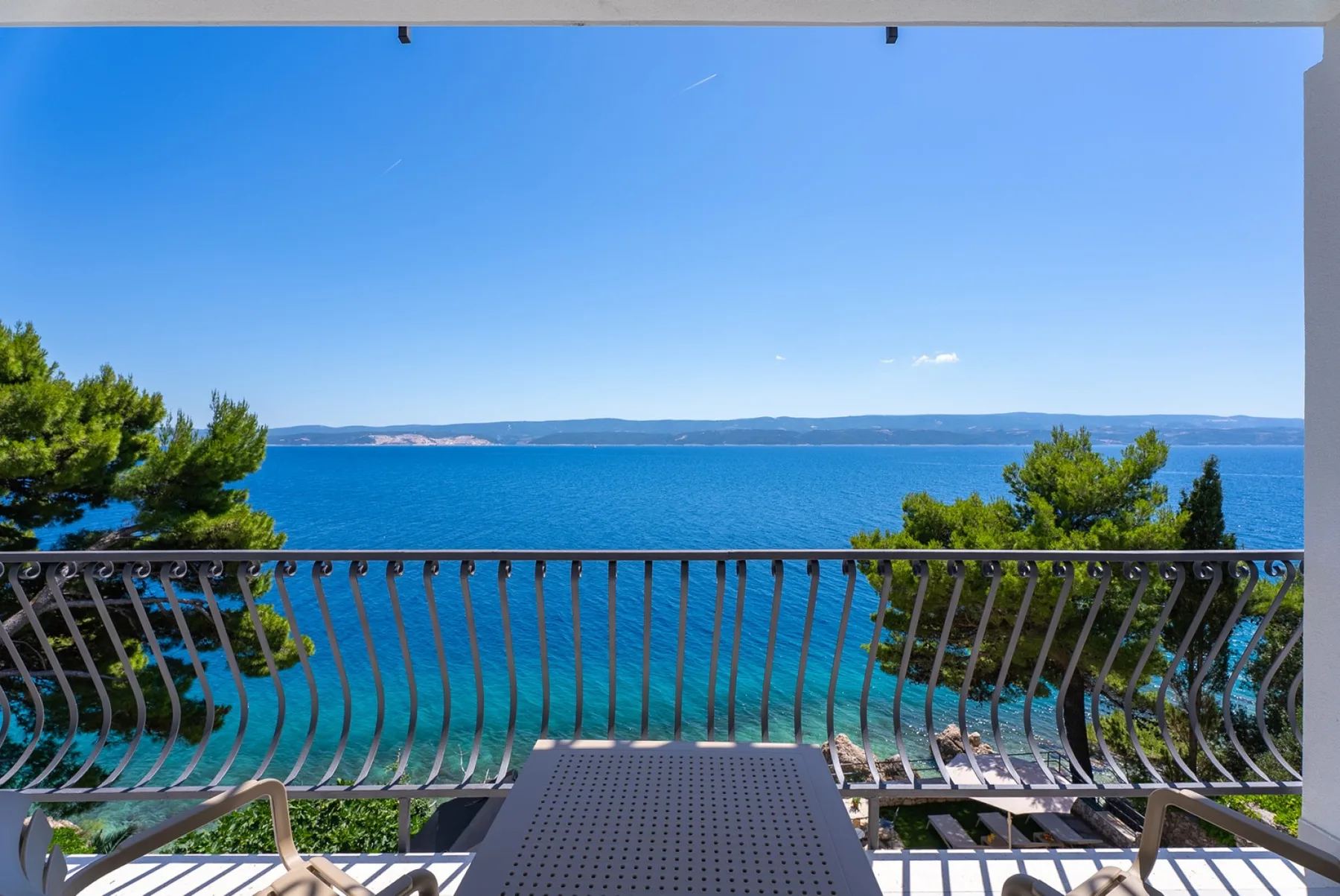 Beachfront Villa Nino