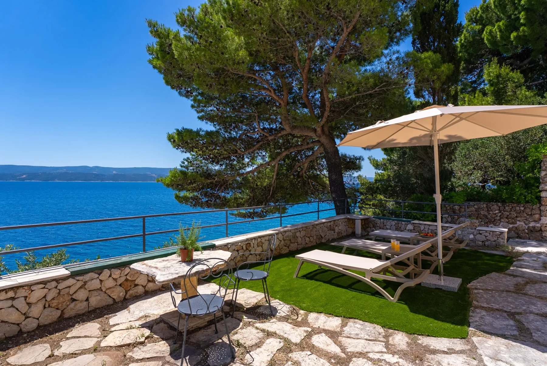 Beachfront Villa Nino