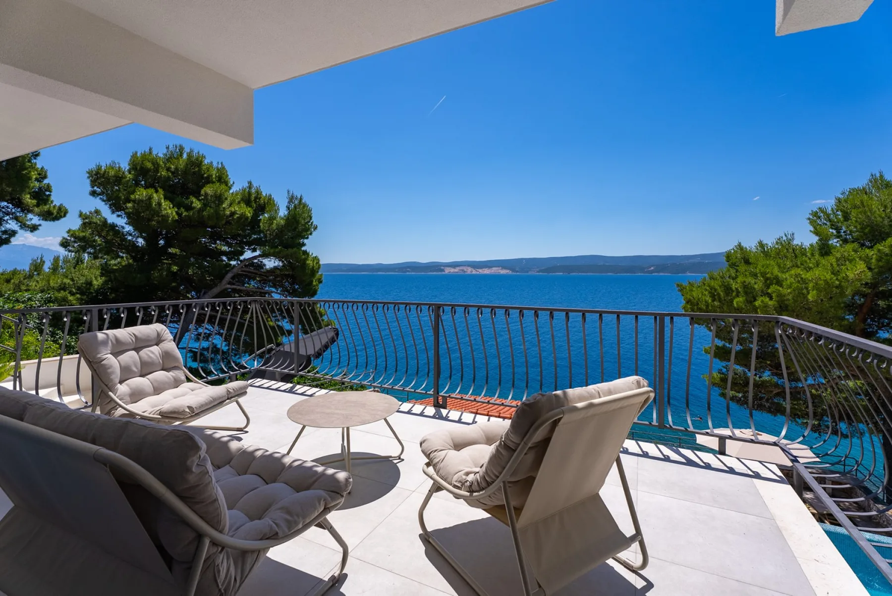 Beachfront Villa Nino