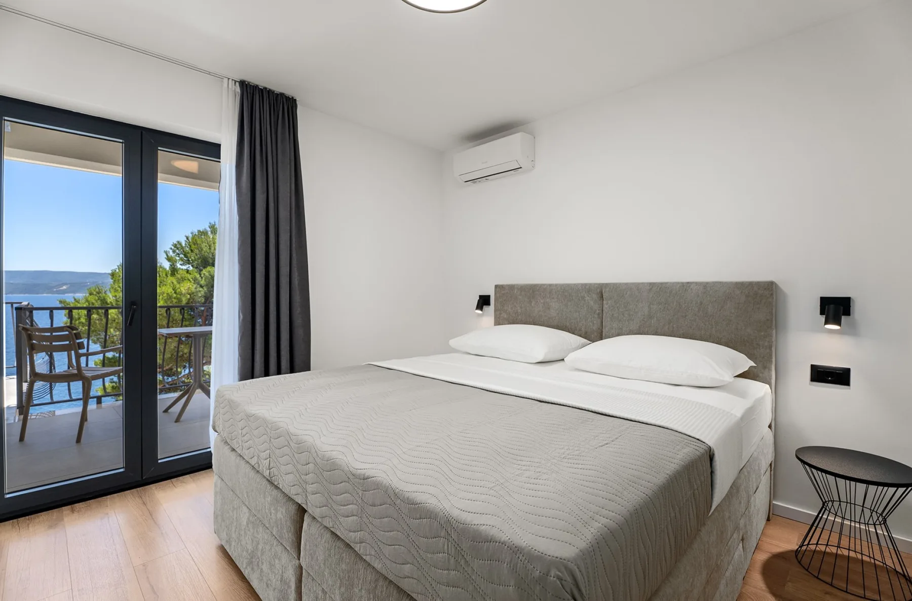 Beachfront Villa Nino