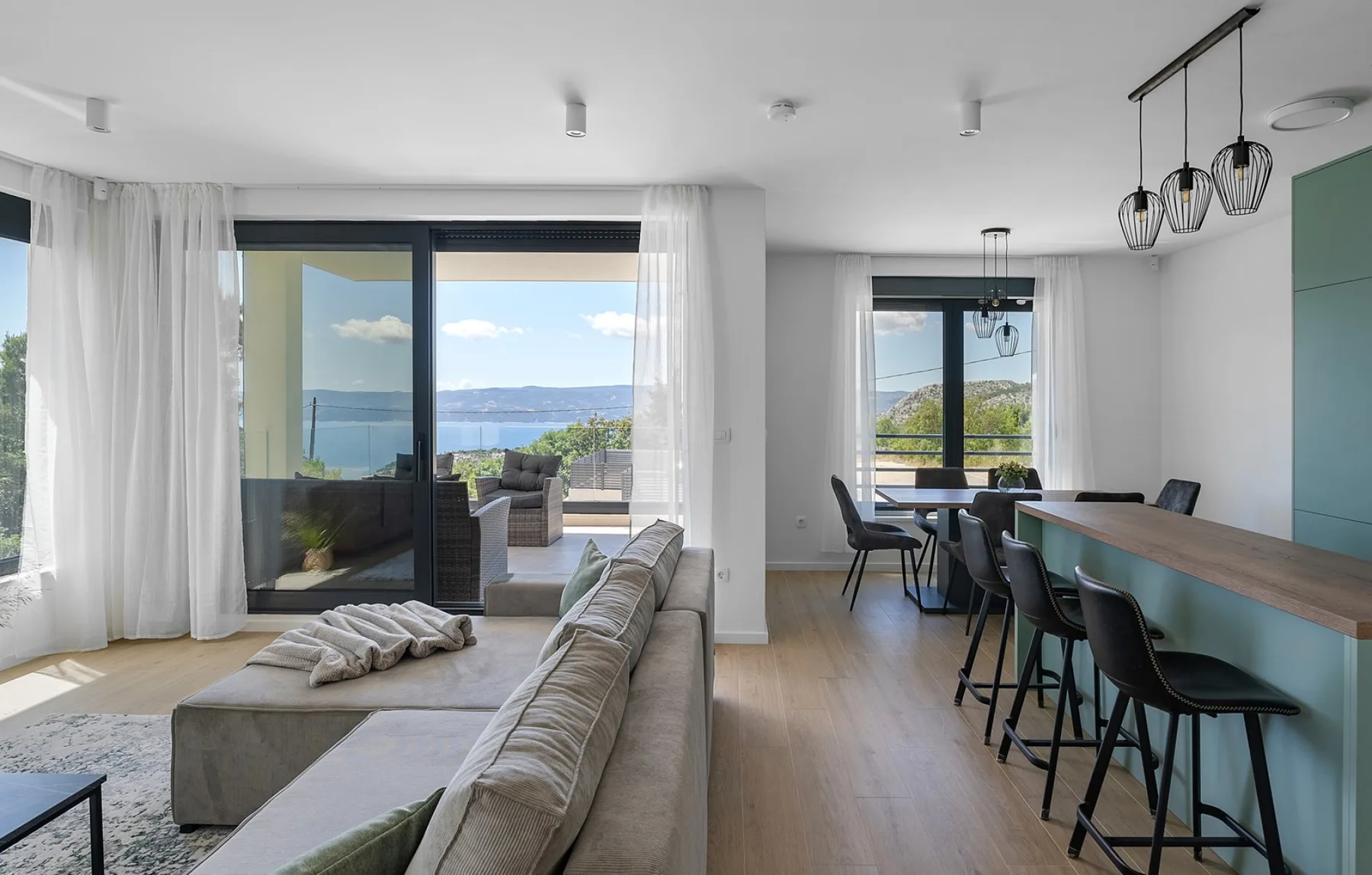 Hillside Villa Paradise