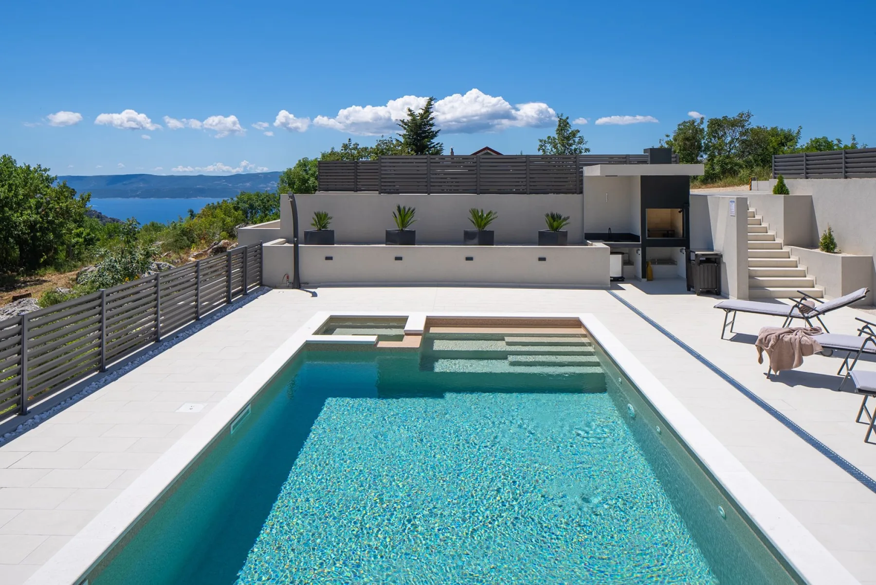 Hillside Villa Paradise