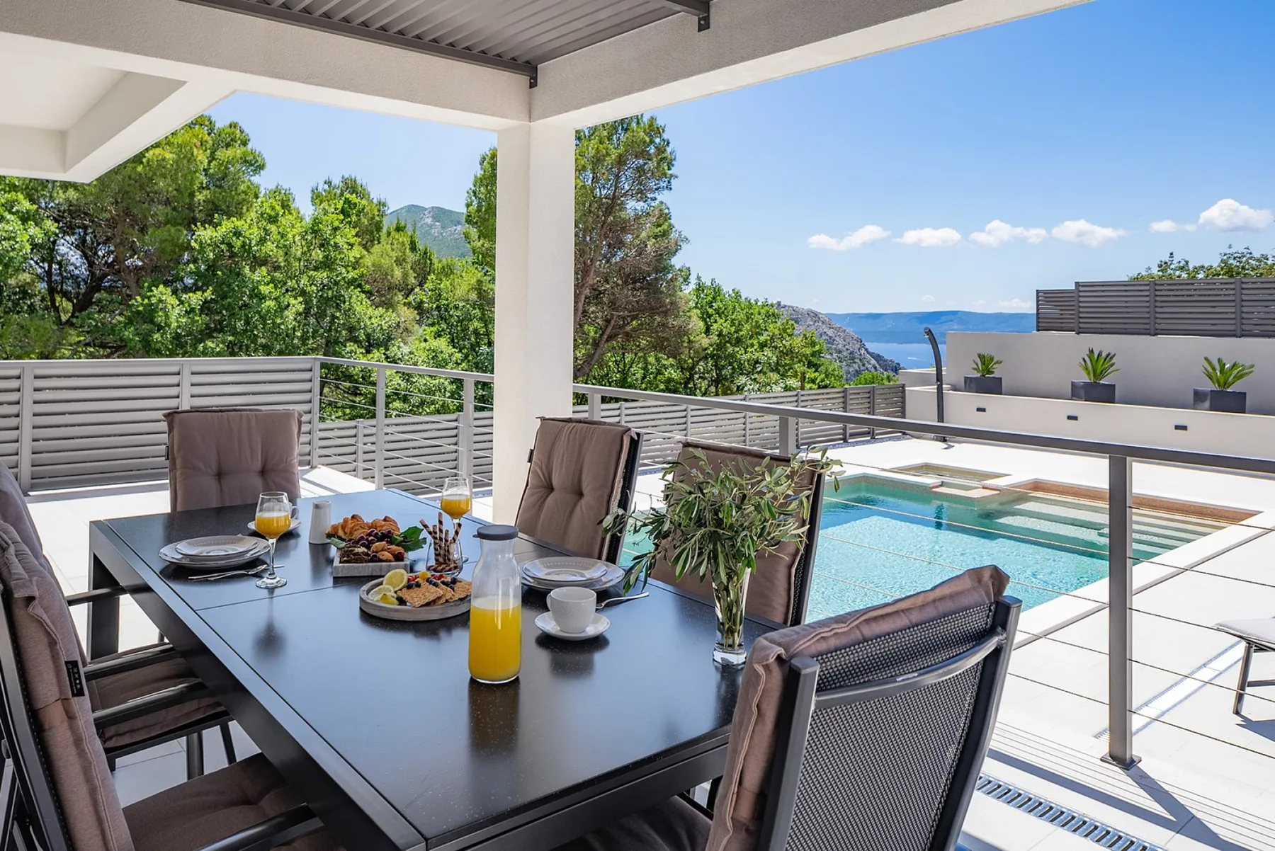 Hillside Villa Paradise