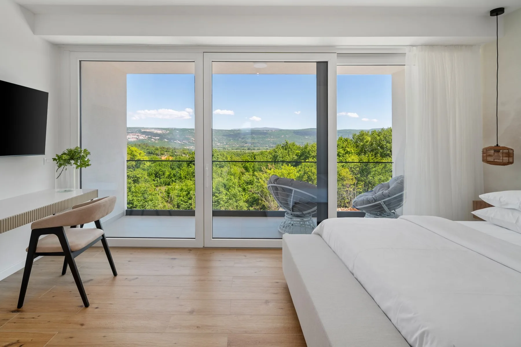 Villa Hillside Gem