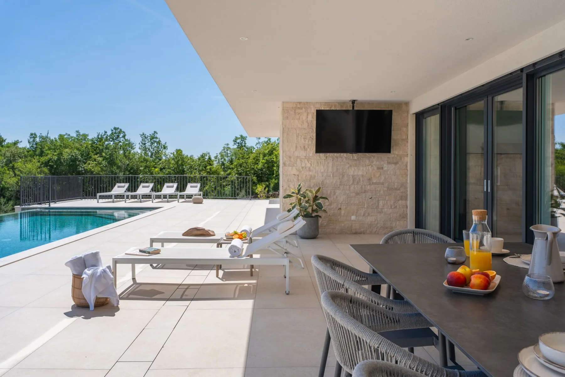 Villa Hillside Gem