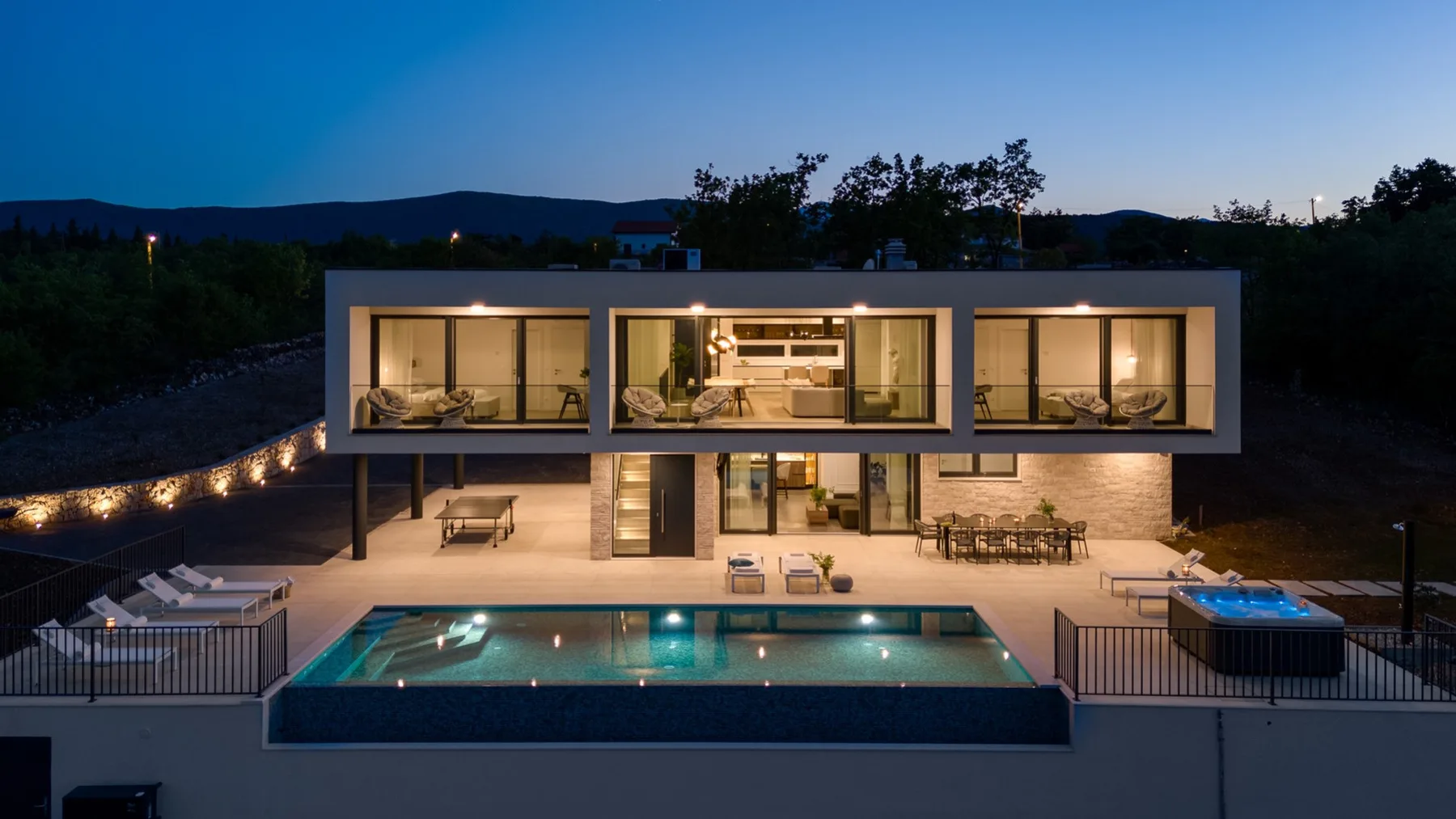 Villa Hillside Gem