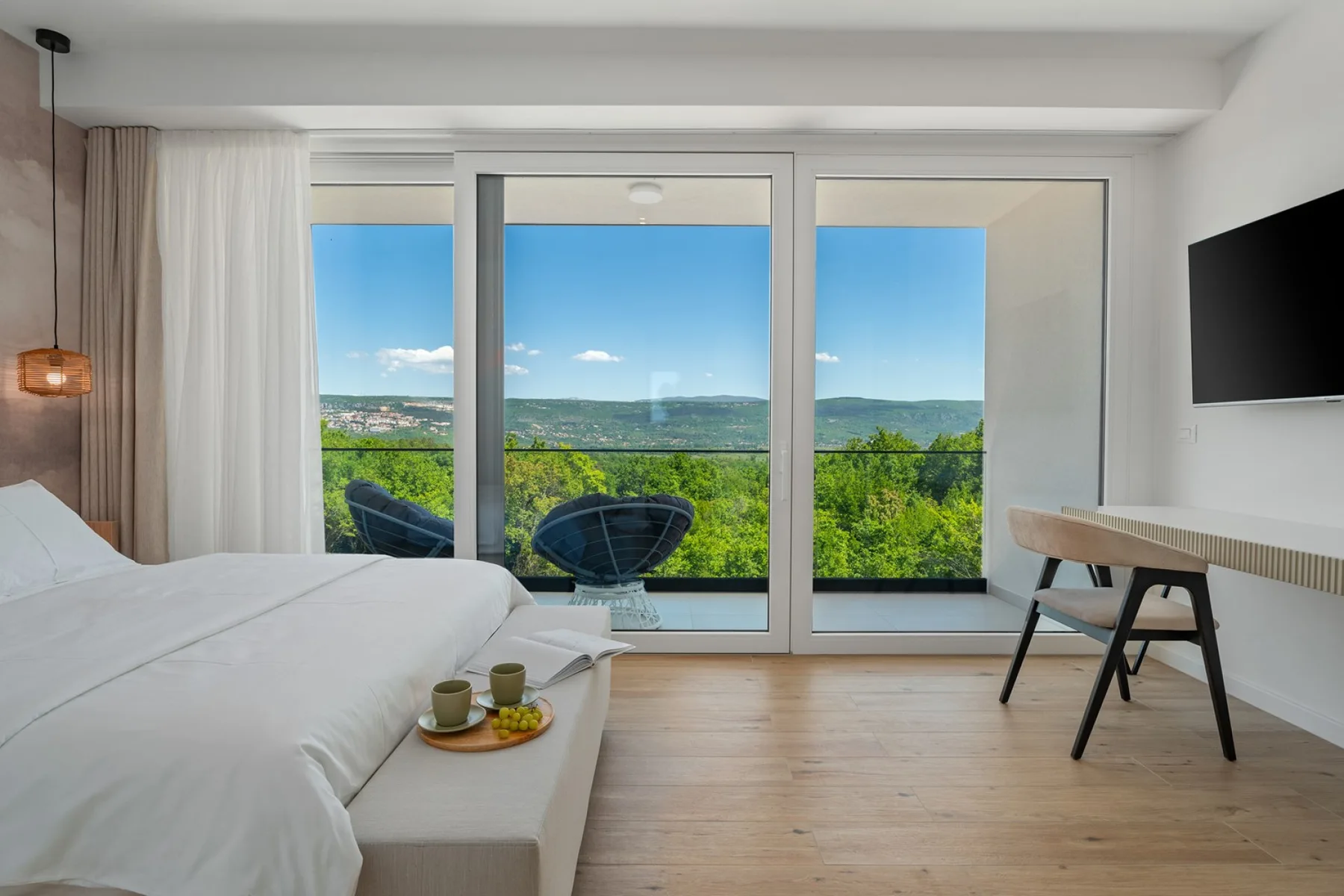 Villa Hillside Gem