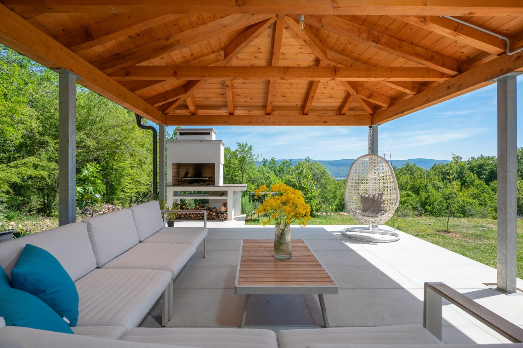 Villa Hillside Gem