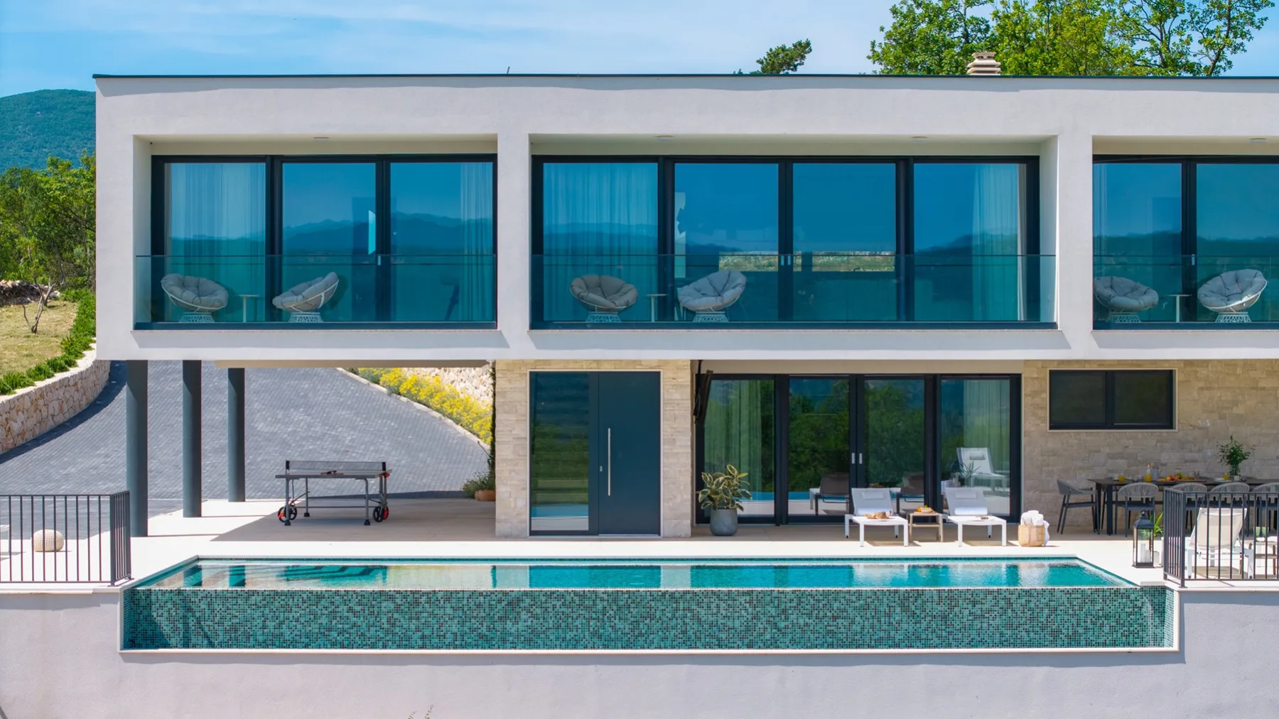 Villa Hillside Gem