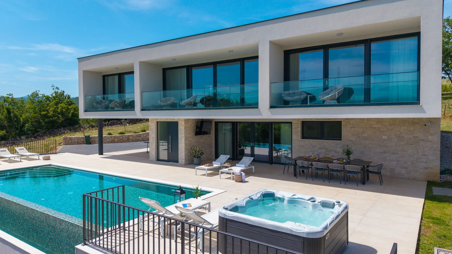 Villa Hillside Gem