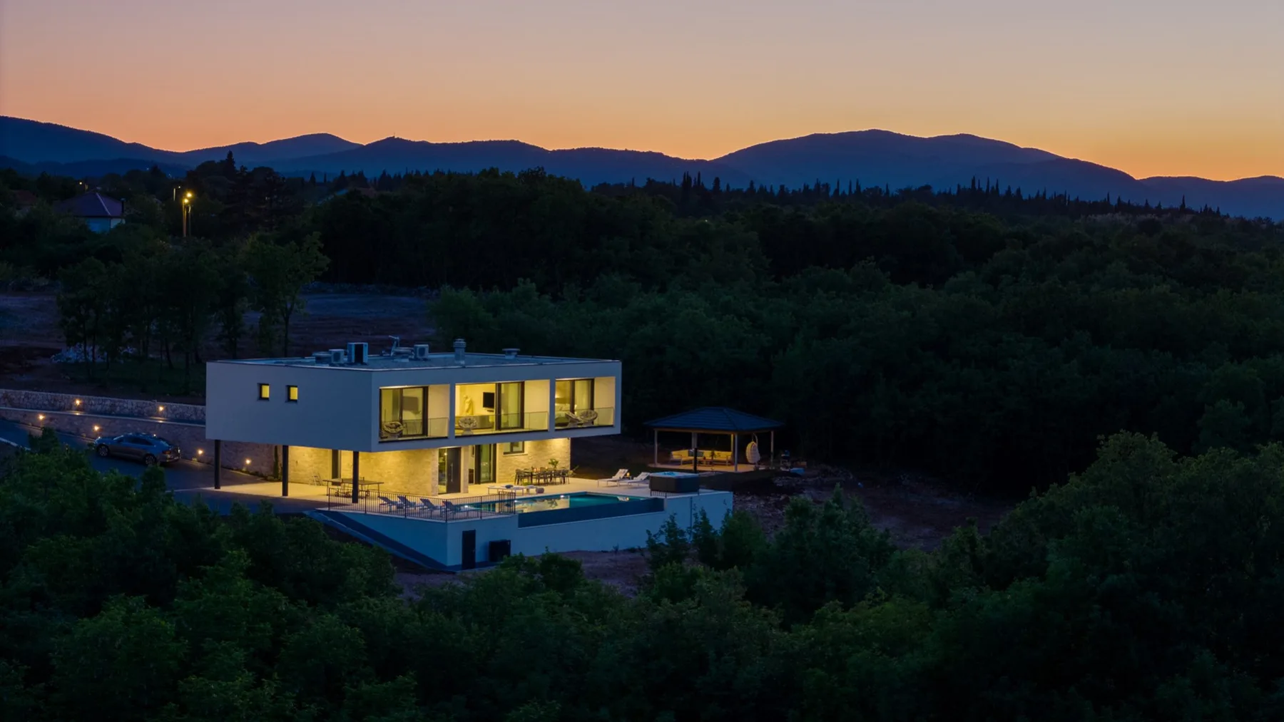Villa Hillside Gem
