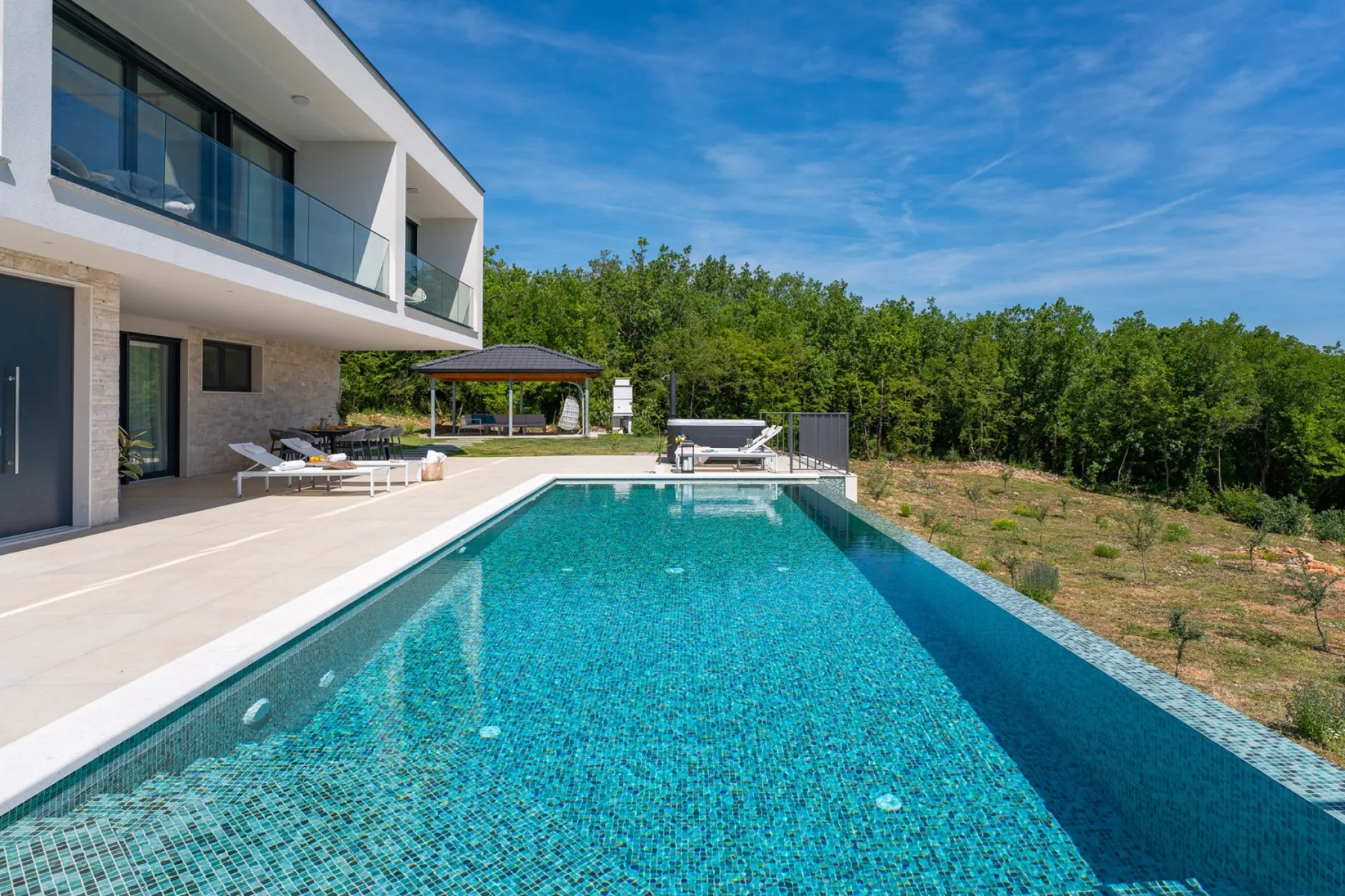 Villa Hillside Gem